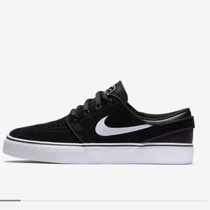 NWOT Nike Zoom Stefan Janoski Sneakers